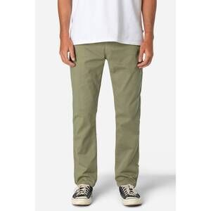 NEW KATIN pipeline chino pant in covert green